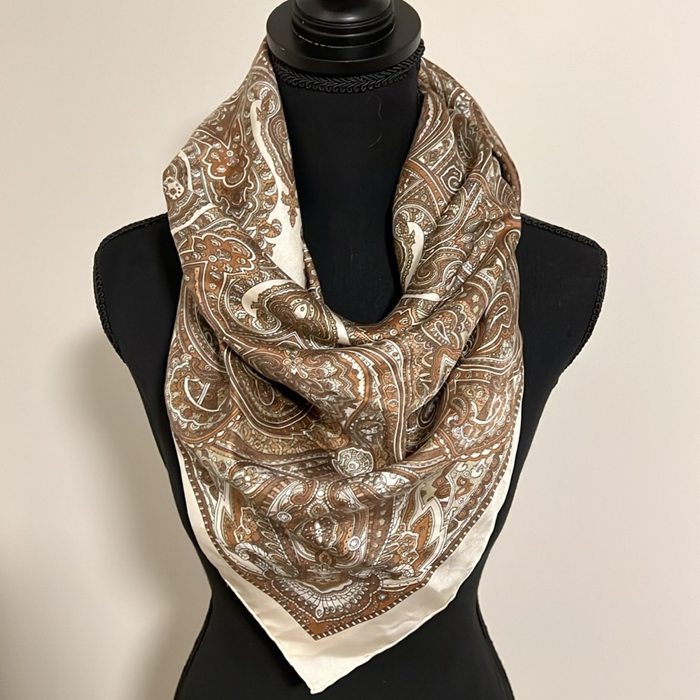 Square Scarf - Picture 2 of 4